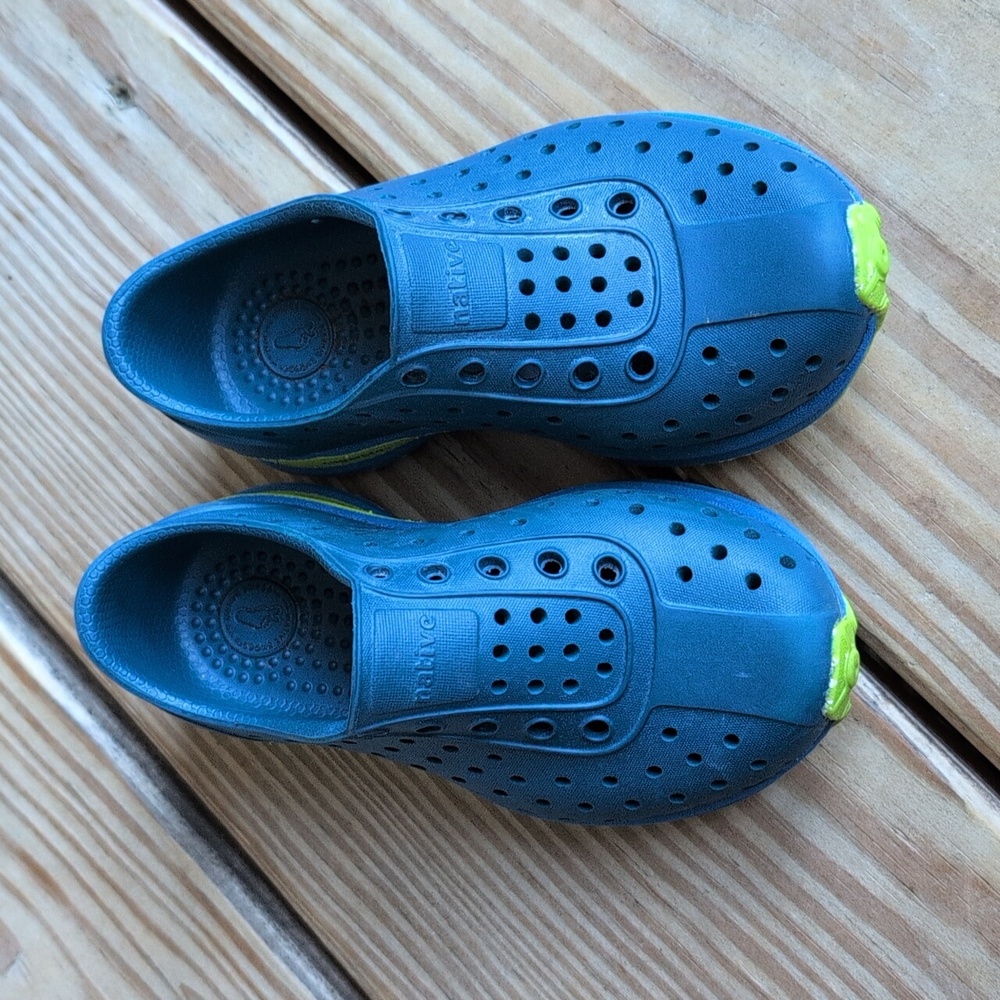 Native Shoes Kids Blue and Neon Green Slip-On